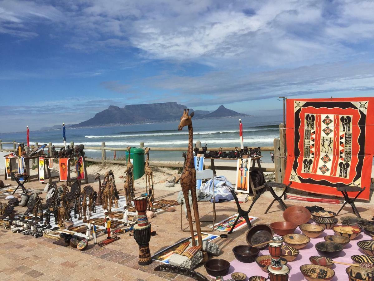 Bentley'S Guesthouse Bloubergstrand Exterior foto